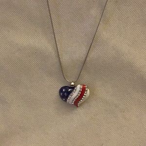 USA NECKLACE WITH FREE GIFT